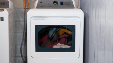 Energy efficient clothes dryer.