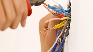 Signs of Poor Electrical Wiring in a House.